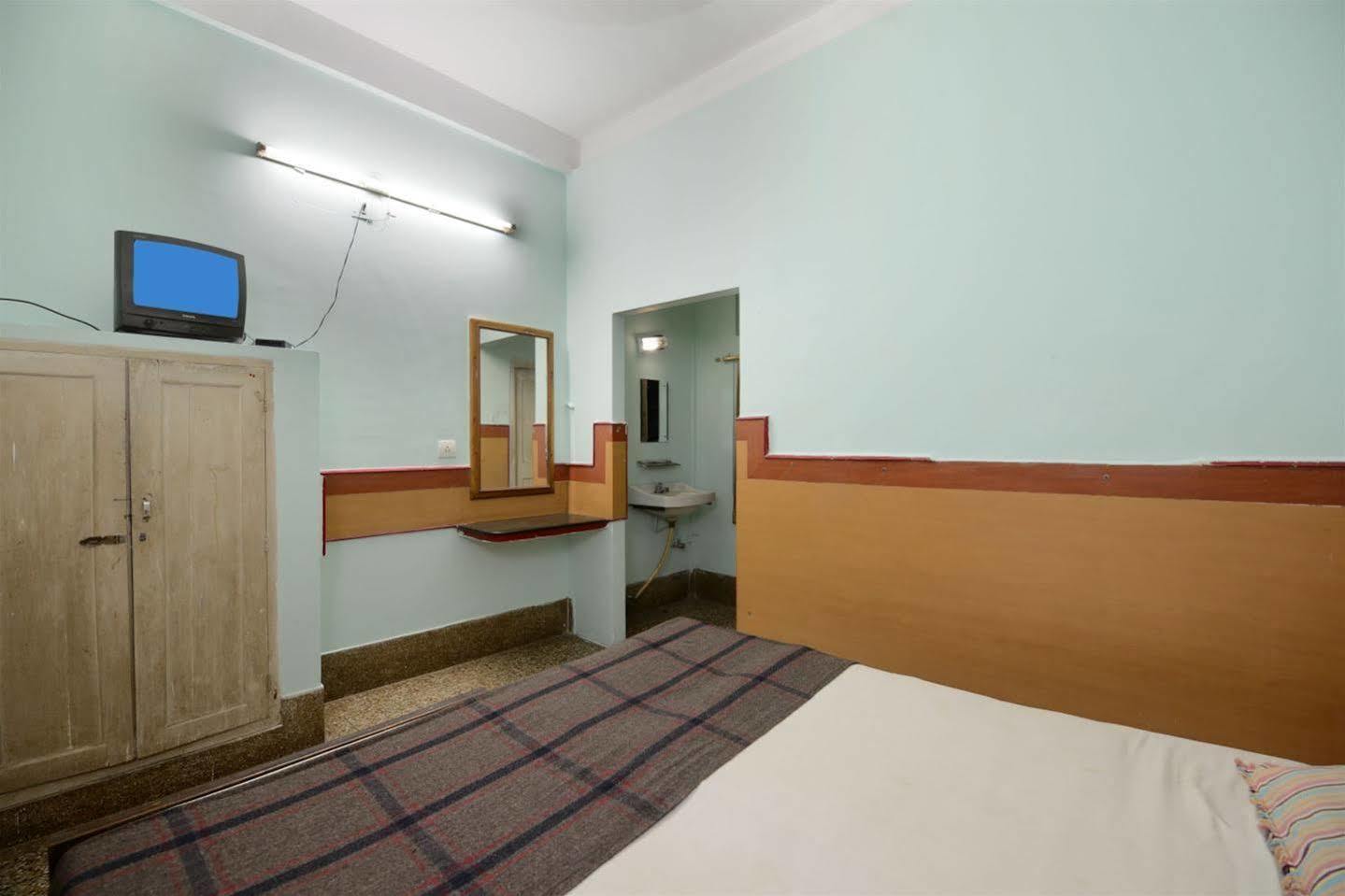 Hotel Janpath Bhubaneswar Exteriör bild